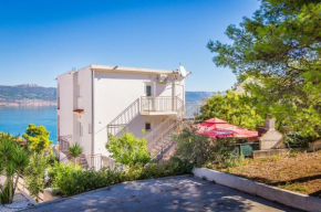 Отель Apartment Arbanija 7543a  Трогир